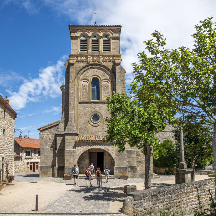 GR® 765 et Chemin de St-Jacques-de-Compostelle Lyon/Le-Puy-en-Velay Etape Saint-Georges-Haute-Ville - Marols GR® 765 et Chemin de St-Jacques-de-Compostelle Lyon/Le-Puy-en-Velay Etape Saint-Georges-Haute-Ville - Marols