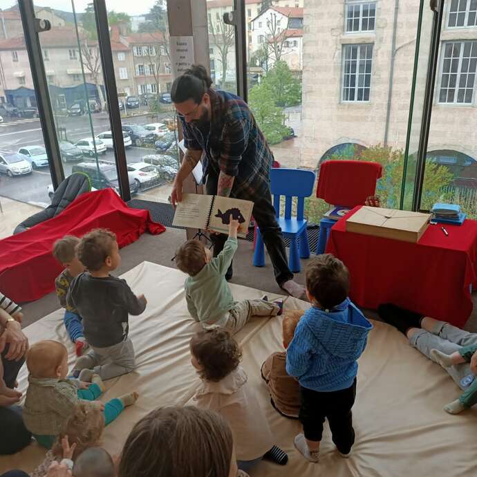 Bébés Lecteurs - A table !