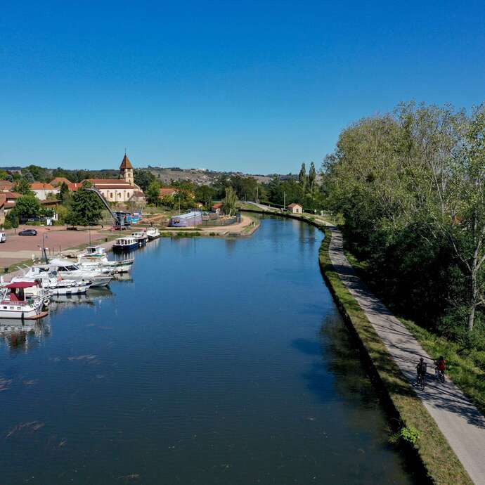 Entre Véloire et Villages de Caractère - 2J/1N - En boucle à partir de Roanne