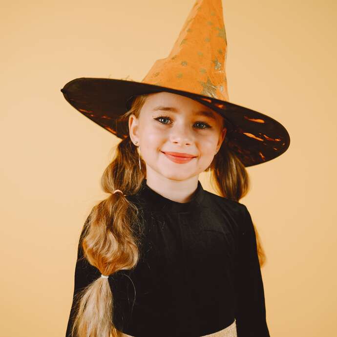 Viens fabriquer un mini-chapeau de sorcier ou de sorcière !