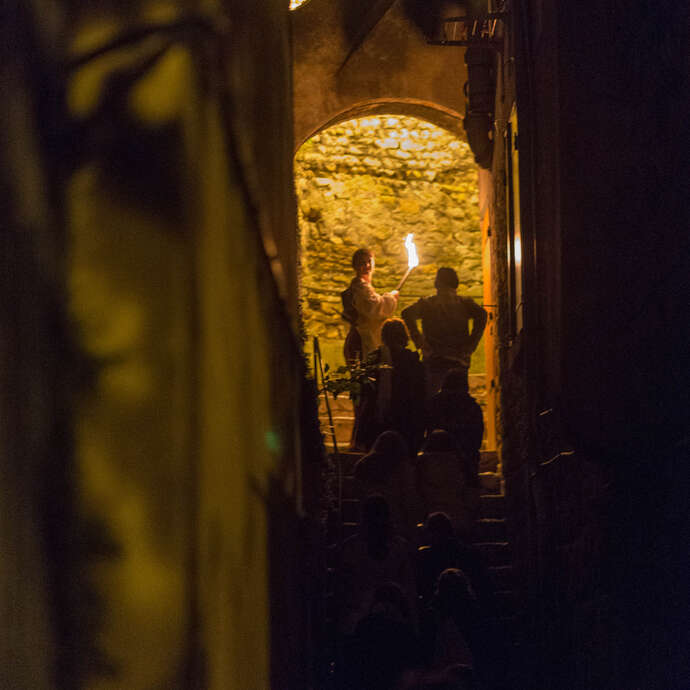 Visite nocturne - Trévoux insolite, contes et détours