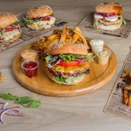 Signature's Burgers