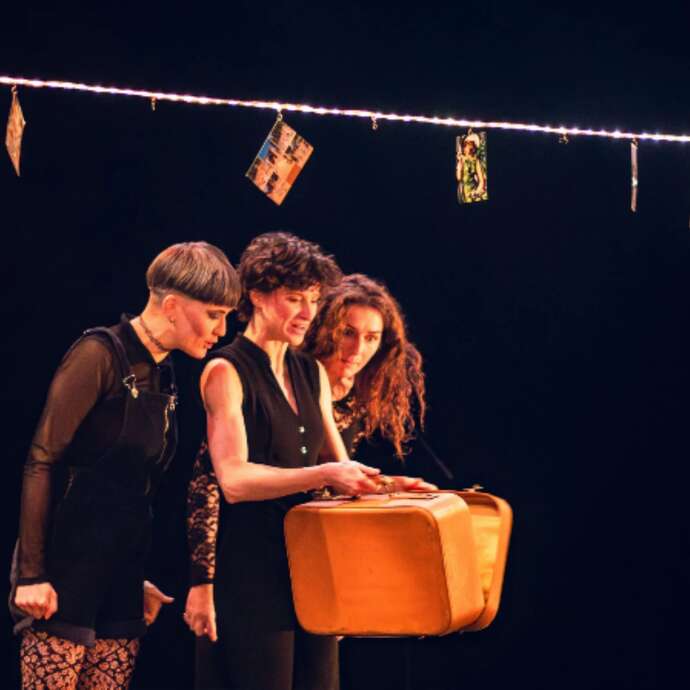 Les femmes qui parlent vite - Cie la Tranchante