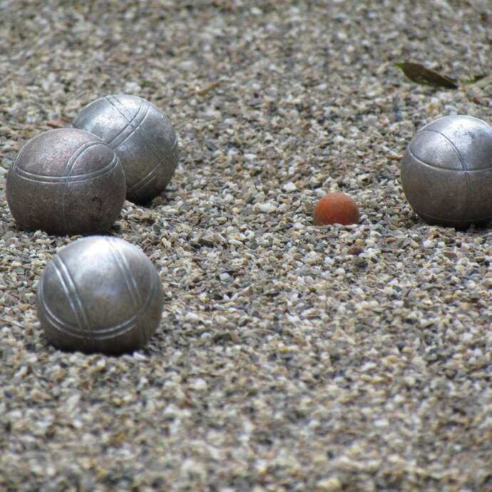 Concours de pétanque semi-nocturne