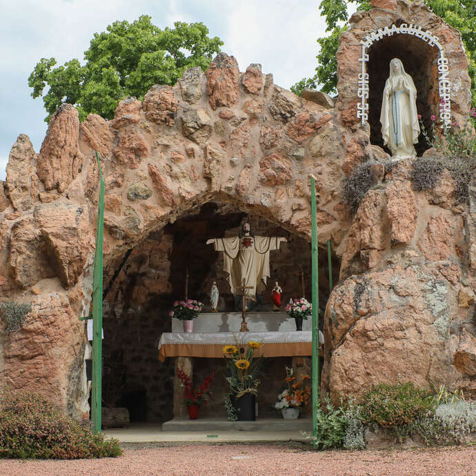 La grotte de Félines