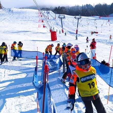 Ski inter station pour les enfants de la vallée