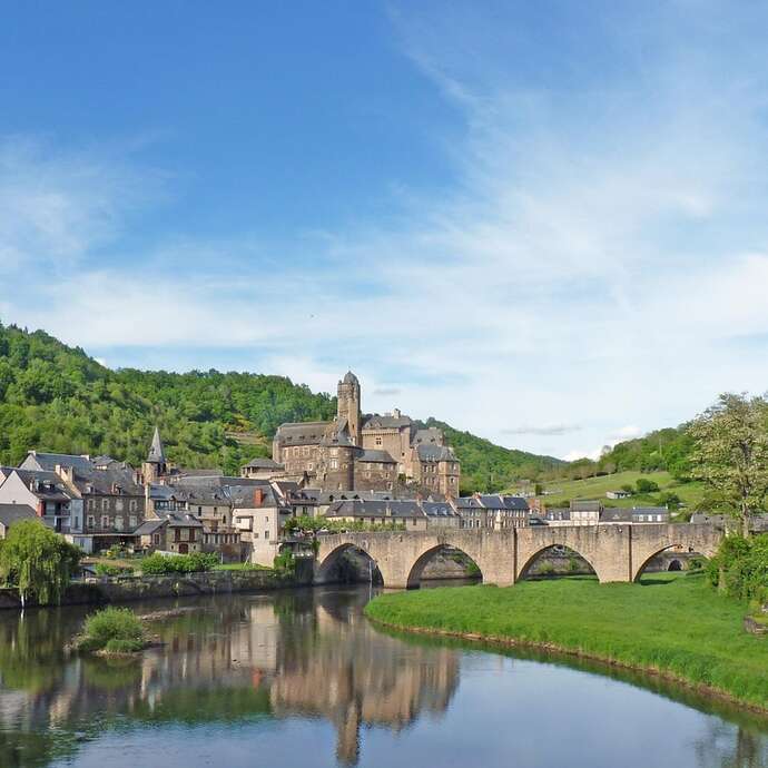 Sortie en croisière sur le Lot et visite libre de Saint-Cirq-Lapopie