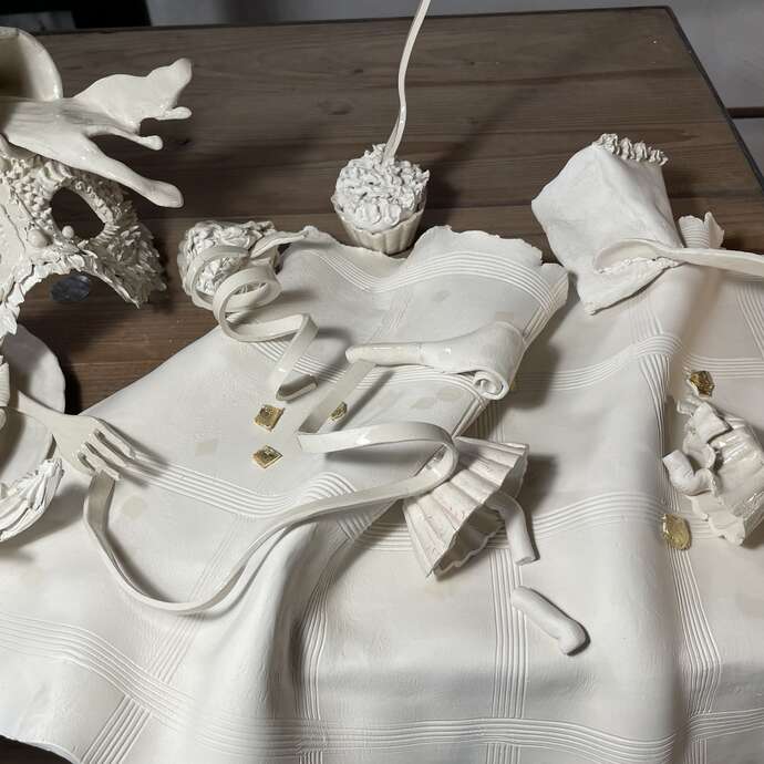 Vernissage de l'exposition "Éteindre les lampions" par l'artiste Odyssée Dao