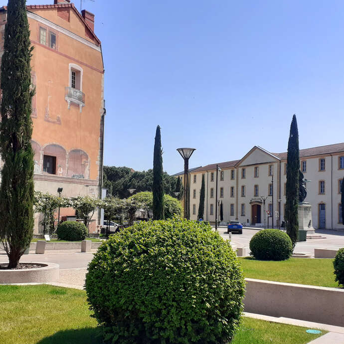 Le Bourg Basset et le Palais de Justice