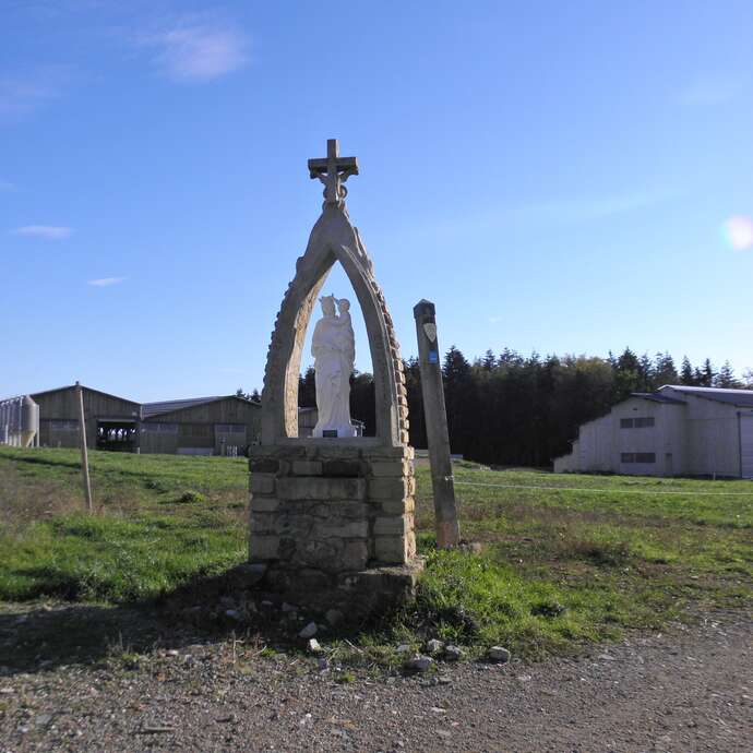 Le tour du château de Ressins- PR 22