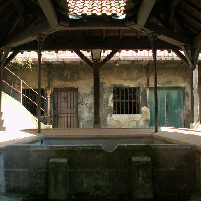 COMPLET : visite au lavoir et atelier savon : "Lave tes chaussettes !"