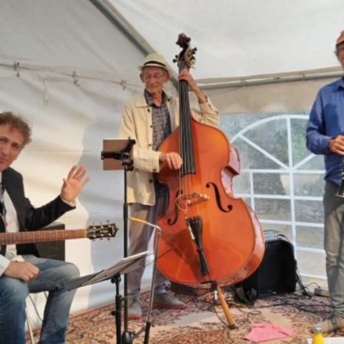 Lectures sous l'arbre