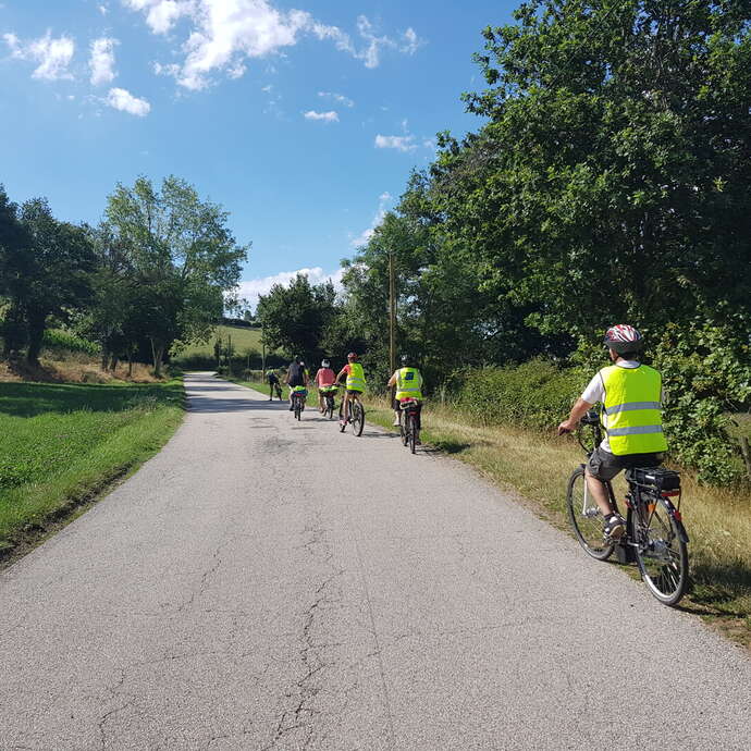 Balade à vélo électrique ... les paysages des Monts du Lyonnais
