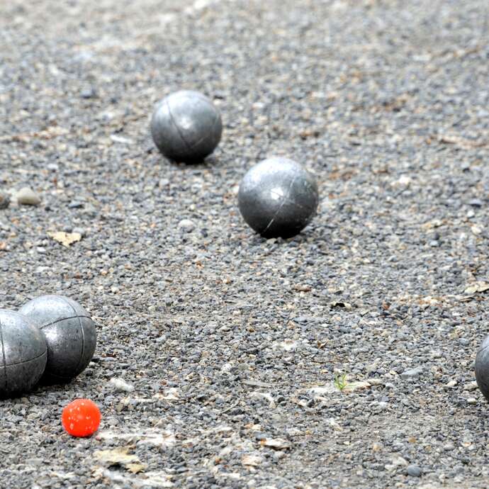 Concours de pétanque