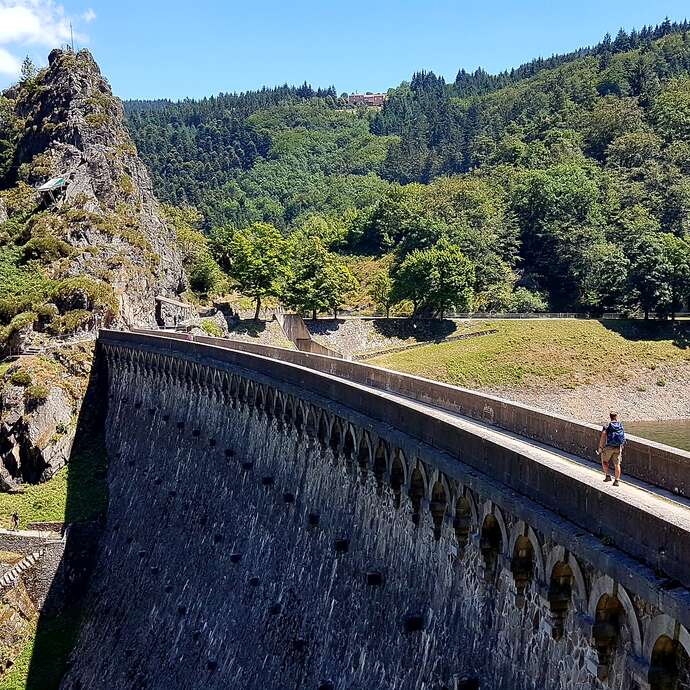 Du Gouffre d’Enfer au Pas du Riot, boucle autour des barrages