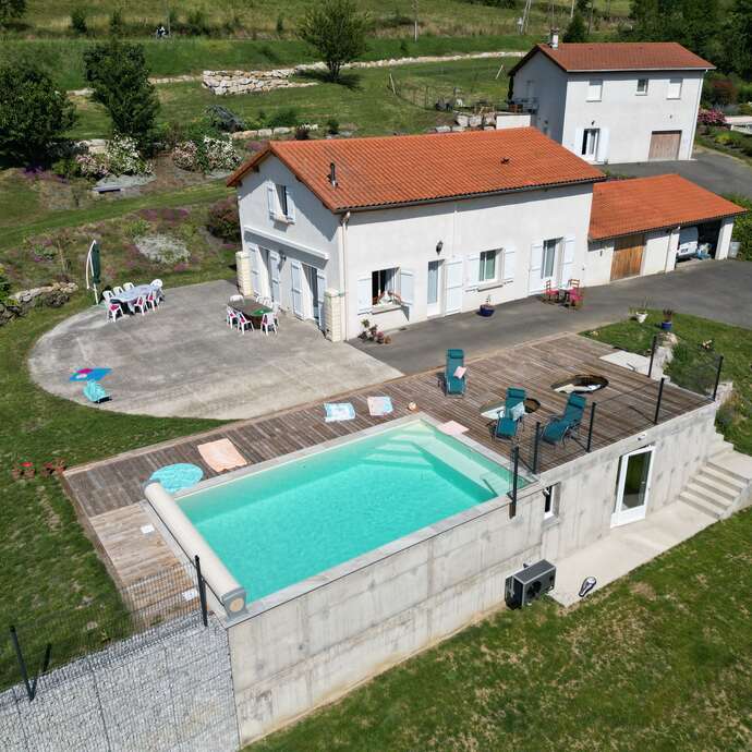 Gîte d'étape et de séjour "A air d' â. m. e. s."