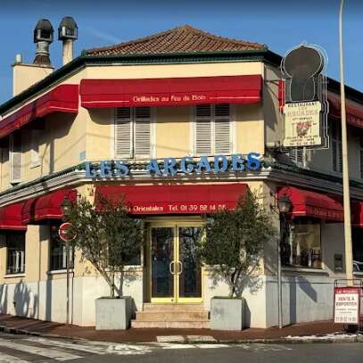 Les Arcades