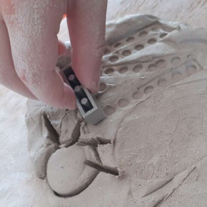 Découverte de la terre - Atelier poterie enfants