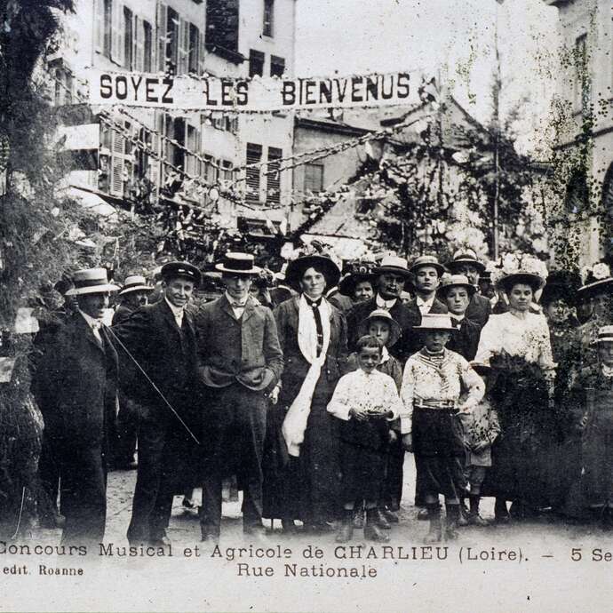 Projection Charlieu d'hier et d'aujourd'hui