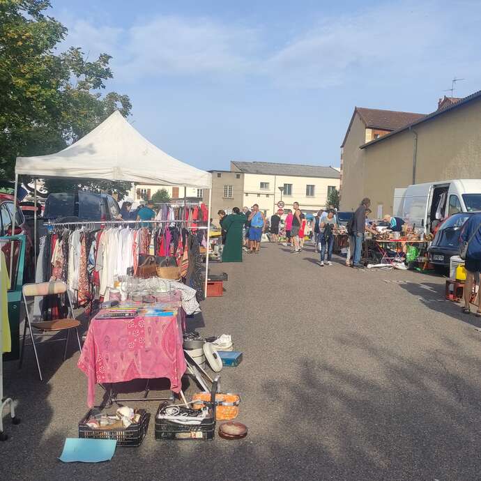 Vide-grenier brocante