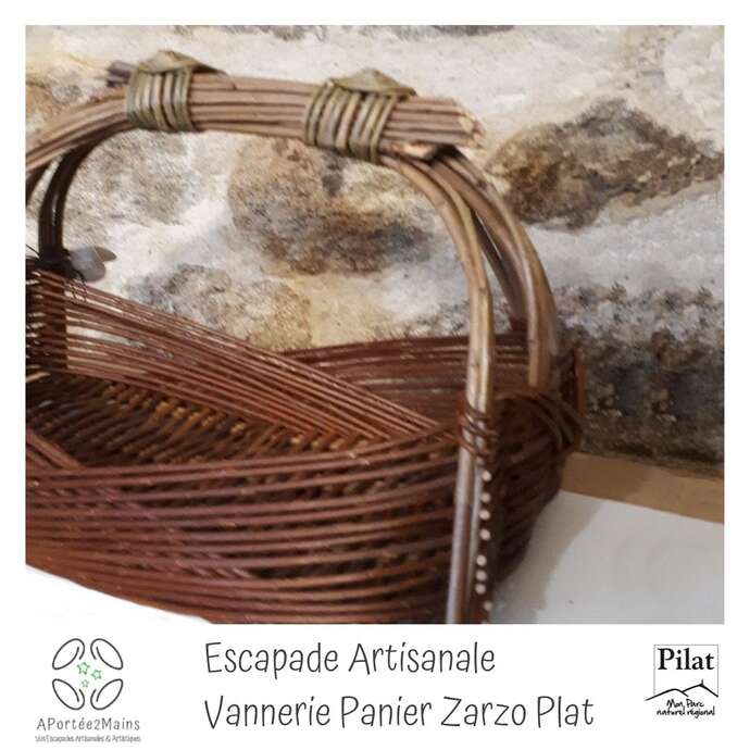 Atelier Vannerie d’osier Zarzo : Grand Panier sur Fond Plat avec Alexandra, proposé par APortée2Mains