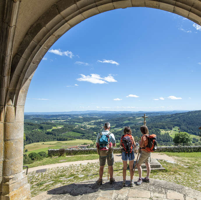 GR® 765 et Chemin de St-Jacques-de-Compostelle Cluny/Le Puy-en-Velay Etape Marols - Usson en Forez - Branche Ouest
