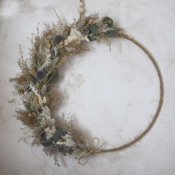 Créer une couronne de fleurs séchées à suspendre - Atelier adultes