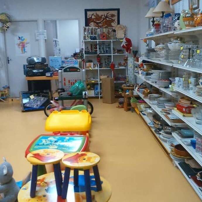 Braderie Brocante du secours populaire