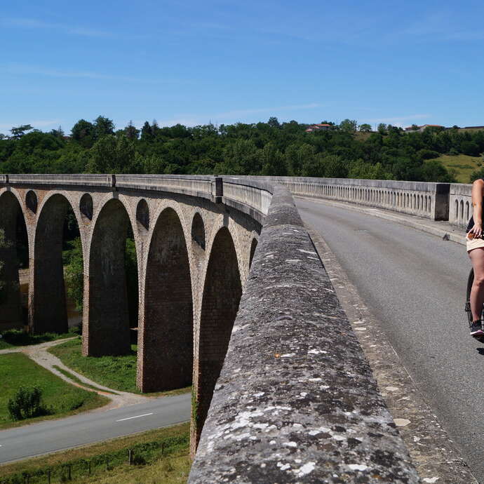 Boucle cyclable F3 : les perles du Forez à vélo : Balbigny / La Bâtie d'Urfé